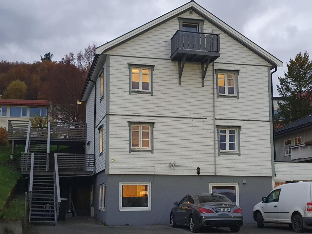 Asveien Apartments. Harstad Luaran gambar